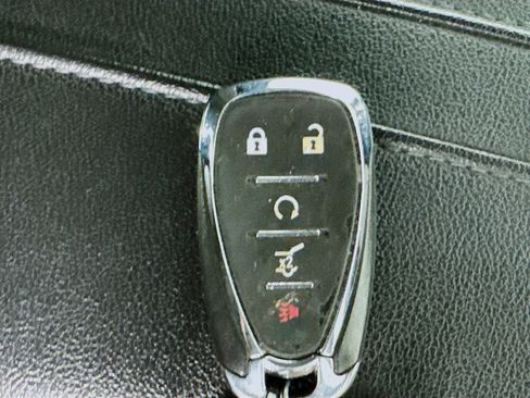 Used 2020 Chevrolet Blazer LT image 38