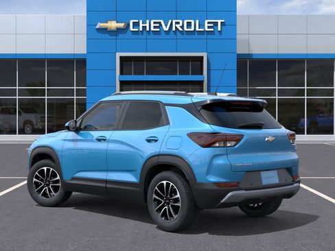 New 2026 Chevrolet TrailBlazer LT w/ Convenience Package FWD image 3