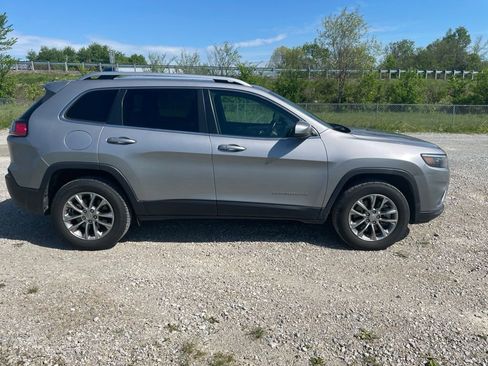 Used 2021 Jeep Cherokee Latitude Plus w/ Sun & Sound Group AWD/4WD image 5