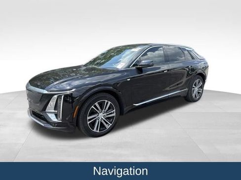 Used 2024 Cadillac Lyriq Luxury AWD/4WD image 4