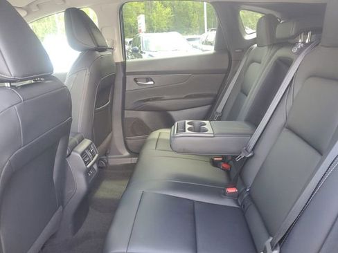 Certified 2025 Nissan Murano SV FWD image 9