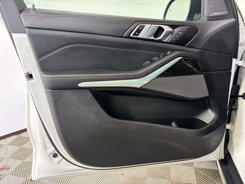 Used 2024 BMW X5 xDrive40i w/ Premium Package image 10