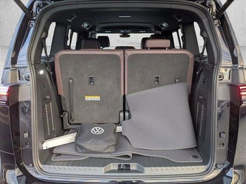Used 2025 Volkswagen ID. Buzz Pro S image 6