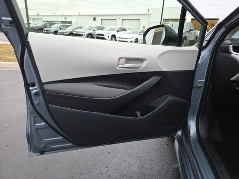 Used 2023 Toyota Corolla LE image 10