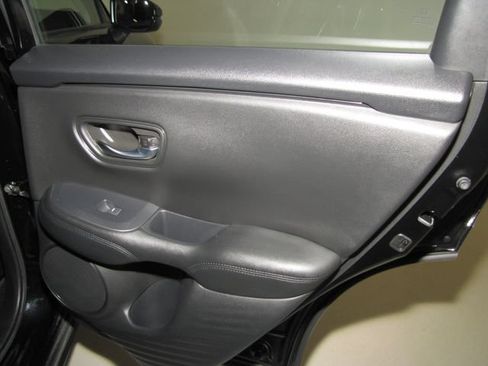 Certified 2024 Honda HR-V LX image 17