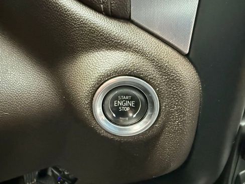 Used 2019 GMC Sierra 1500 SLT image 26