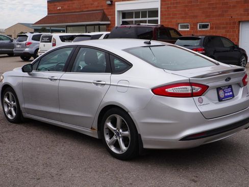 Used 2013 Ford Fusion SE image 3
