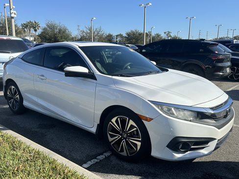 Certified 2018 Honda Civic EX-T image 12