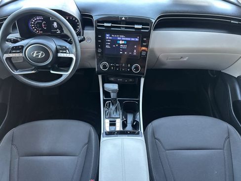 Used 2023 Hyundai Tucson SEL FWD image 3