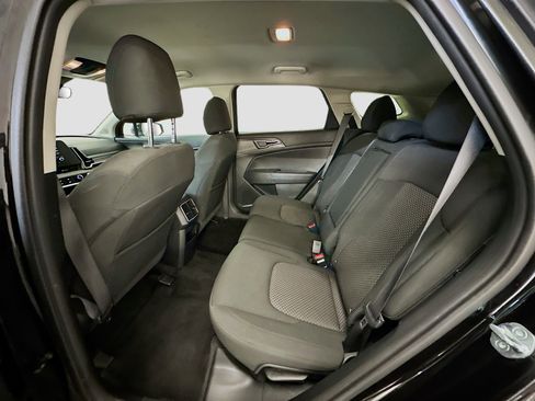 Used 2024 Kia Sportage LX image 28