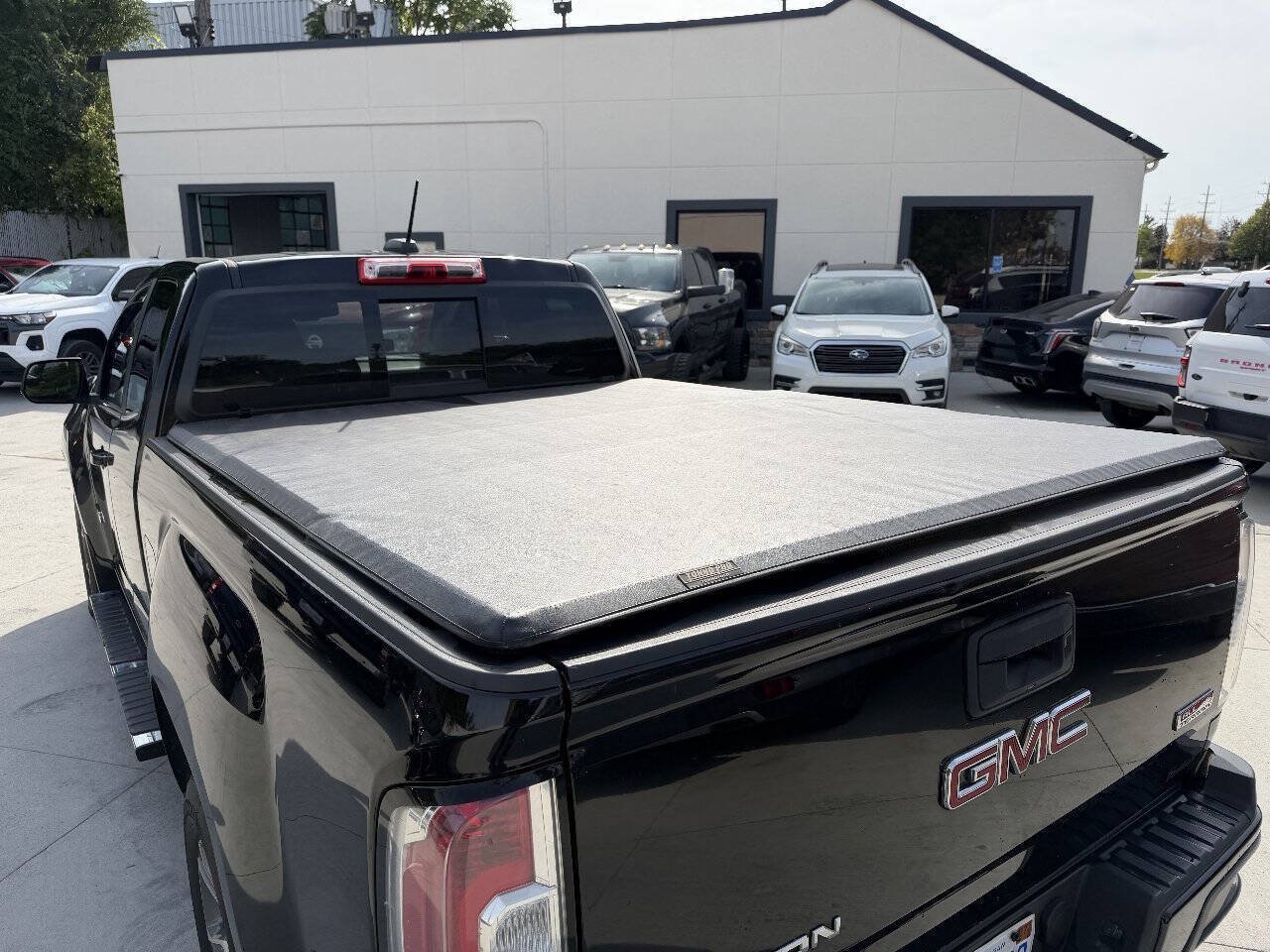 Used 2016 GMC Canyon SLE w/ All Terrain Package AWD/4WD image 8