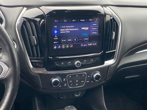 Used 2020 Chevrolet Traverse RS w/ LPO, Floor Liner Package FWD image 10