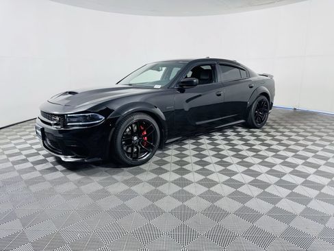 Used 2020 Dodge Charger Scat Pack RWD image 4