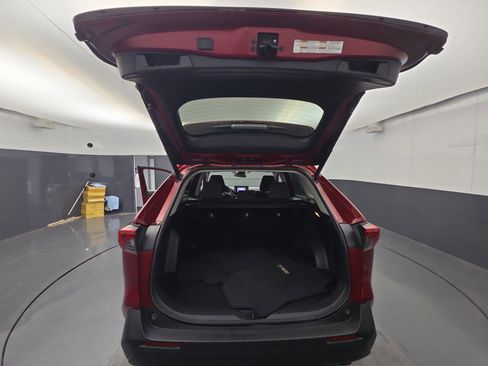 Used 2020 Toyota RAV4 XLE w/ Convenience Package FWD image 44