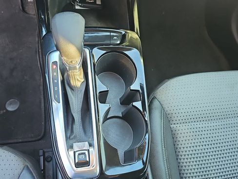 Used 2025 Chevrolet Trax LT w/ Driver Confidence Package image 14