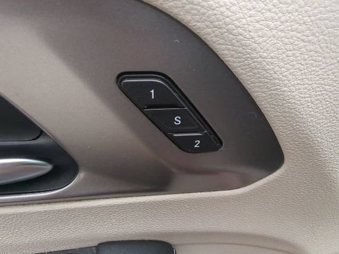 Certified 2023 Chrysler Pacifica Touring-L FWD image 14