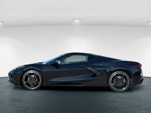 Used 2023 Chevrolet Corvette Stingray Preferred Cpe w/ Stealth Interior Trim Package RWD image 4