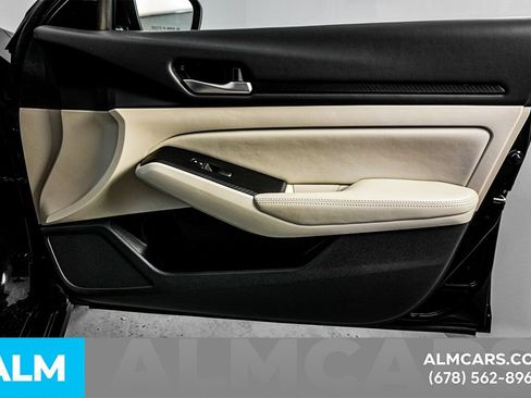 Used 2025 Nissan Altima 2.5 SV image 39