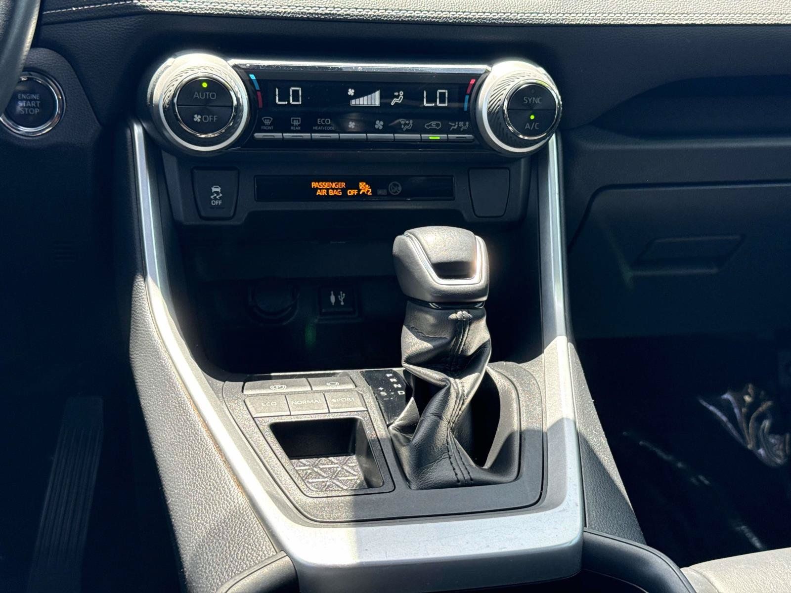 Used 2019 Toyota RAV4 XLE Premium w/ All Weather Liner Package FWD image 20