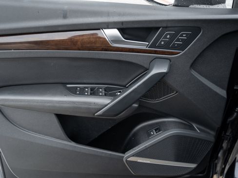 Used 2019 Audi Q5 2.0T Premium Plus w/ Premium Plus Package image 16