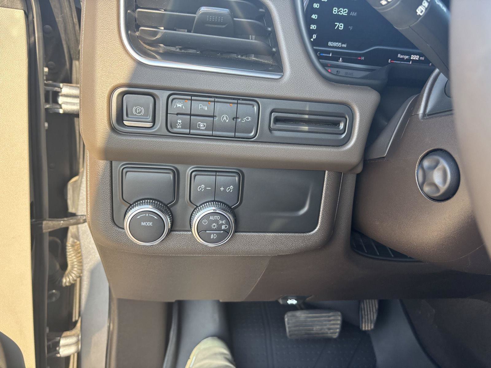Used 2022 GMC Yukon SLT w/ SLT Premium Package RWD image 16