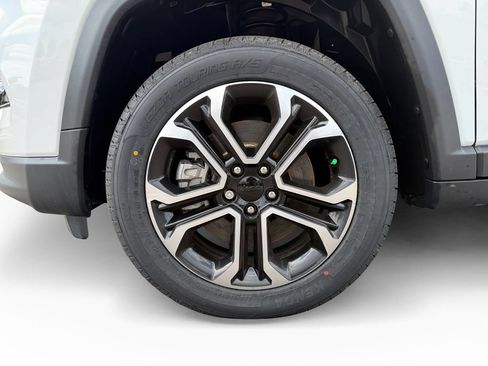 Used 2023 Jeep Compass Limited w/ Sun and Sound Group AWD/4WD image 30