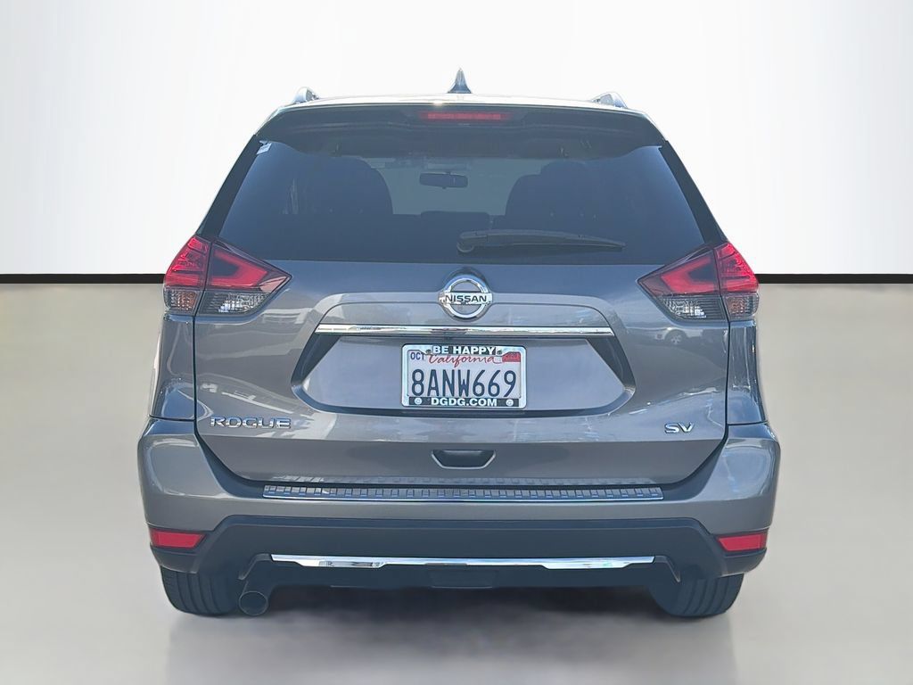 Used 2017 Nissan Rogue SV FWD image 6
