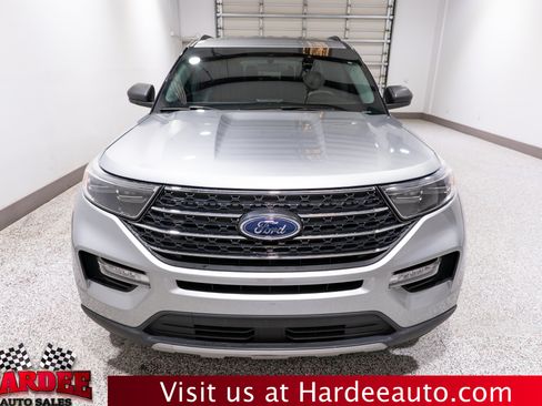 Used 2023 Ford Explorer XLT w/ Equipment Group 202A RWD image 7