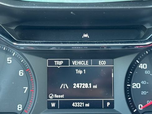 Used 2021 Chevrolet TrailBlazer ACTIV w/ Driver Confidence Package FWD image 17