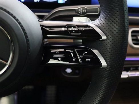 Used 2024 Mercedes-Benz GLS 450 4MATIC w/ AMG Line Exterior image 6