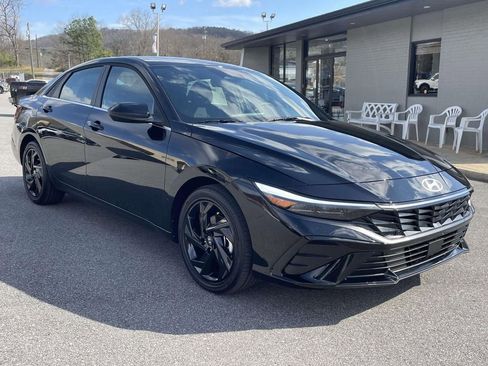 New 2026 Hyundai Elantra SEL Sport Premium image 7