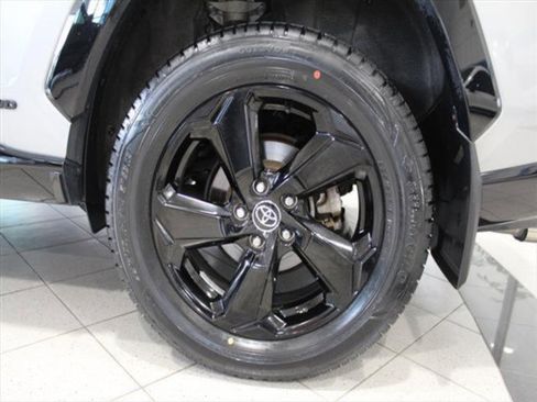 Used 2021 Toyota RAV4 XSE image 10