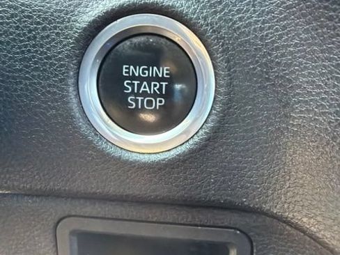 Used 2023 Toyota Tundra SR AWD/4WD image 28