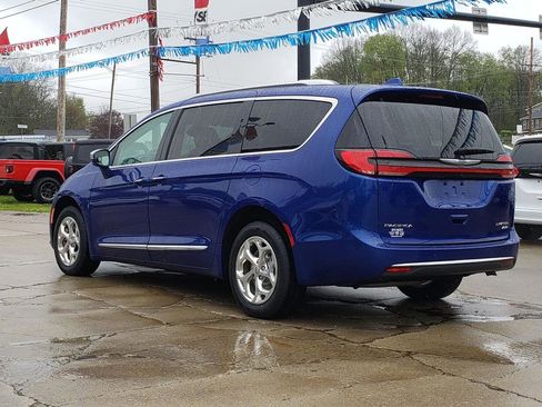 Certified 2021 Chrysler Pacifica Limited w/ Premium & Safety Sphere Group AWD/4WD image 5