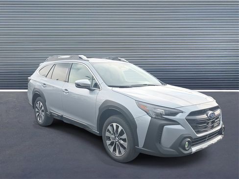 New 2025 Subaru Outback Touring XT image 2