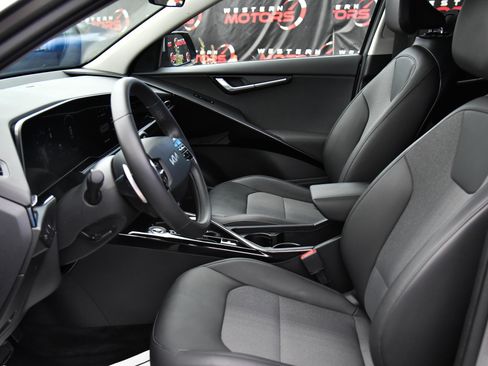 Used 2024 Kia Niro Wind FWD image 18