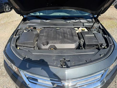 Used 2019 Chevrolet Impala LT FWD image 11