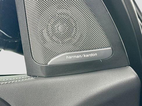 Used 2026 BMW X7 xDrive40i w/ M Sport Package image 23