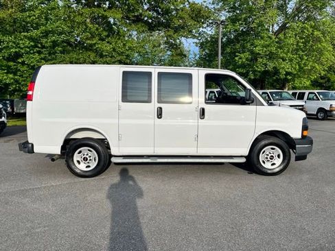 Used 2025 GMC Savana 2500 w/ Driver Convenience Package RWD image 5