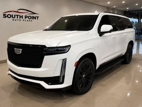 Used 2021 Cadillac Escalade Sport Platinum AWD/4WD image 3