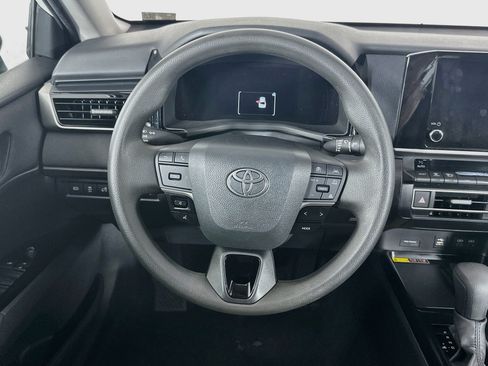 Used 2025 Toyota Camry LE FWD image 18