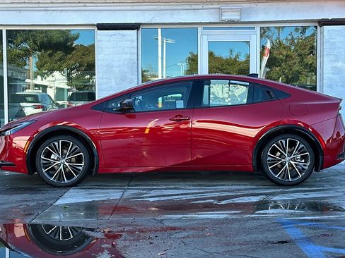 Used 2026 Toyota Prius Limited w/ Limited Premium Package image 7