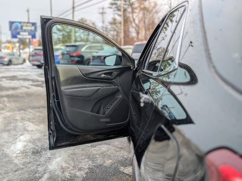 Used 2021 Chevrolet Equinox LT image 28