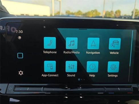 New 2026 Volkswagen Atlas SE FWD image 18