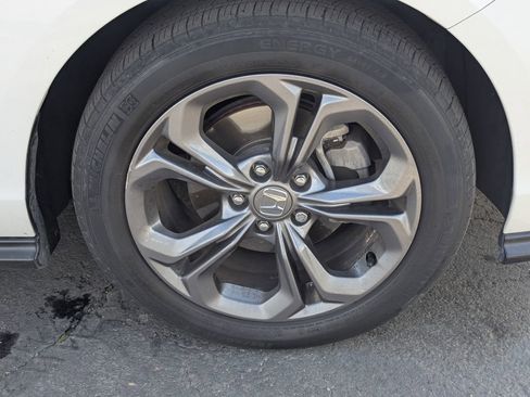 Used 2023 Honda Accord EX image 11