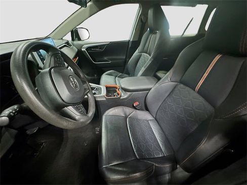 Used 2019 Toyota RAV4 Adventure image 15