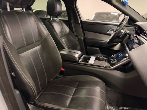 Used 2018 Land Rover Range Rover Velar R-Dynamic SE AWD/4WD image 18