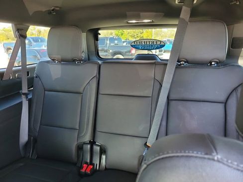 Certified 2024 Chevrolet Suburban LT w/ Luxury Package image 10