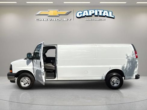 Used 2022 Chevrolet Express 2500 Extended w/ Driver Convenience Package RWD image 14