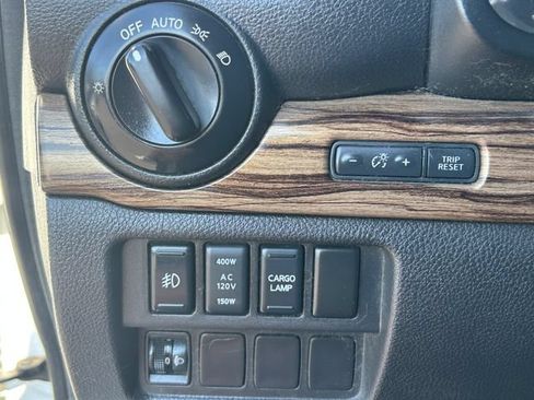 Used 2017 Nissan Titan SL AWD/4WD image 25